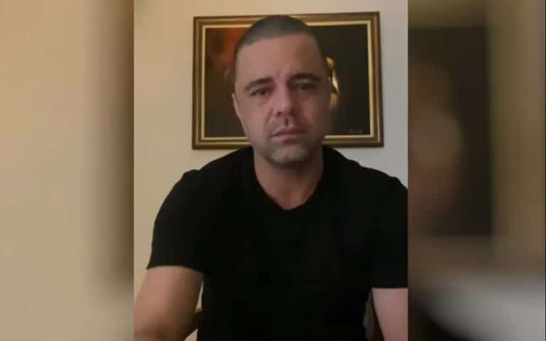 Pastor Mostra Genitália Para Fiel E Faz Pedido Pelo Celular - Canal Dos ...