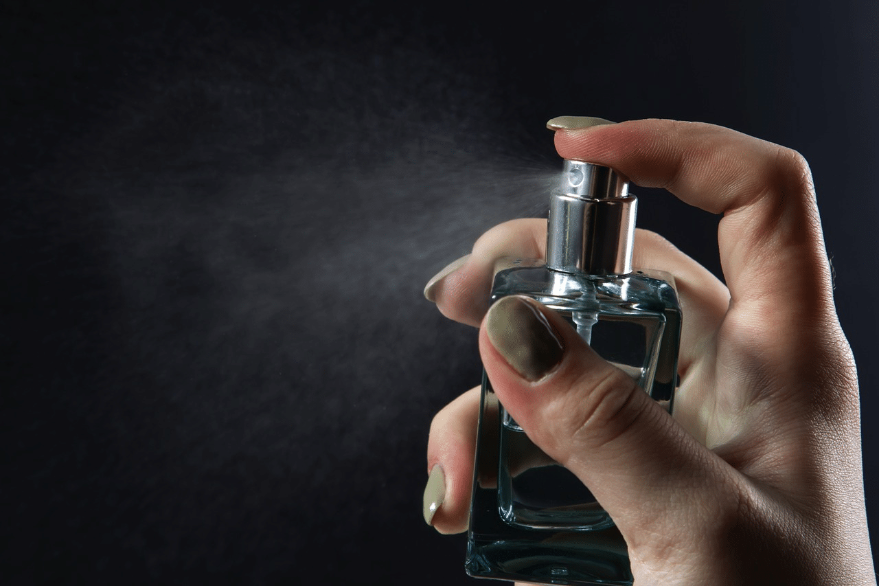 Descubra os perfumes favoritos das famosas em 2024: Fragrâncias que encantam e inspiram!