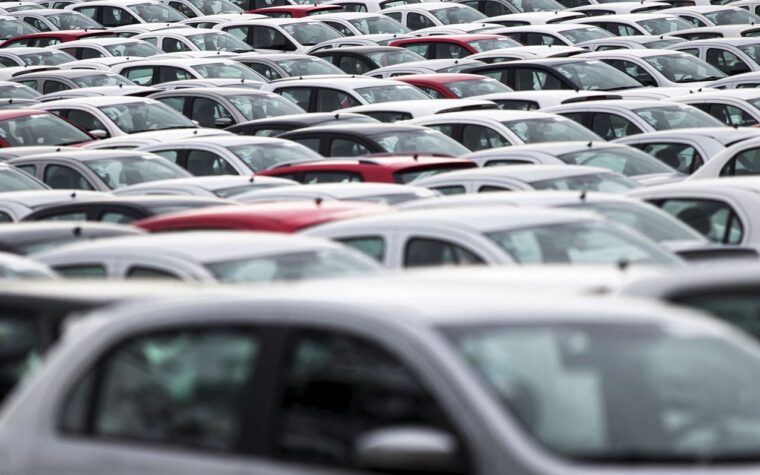 Emplacamentos de veículos têm alta de 10% em julho